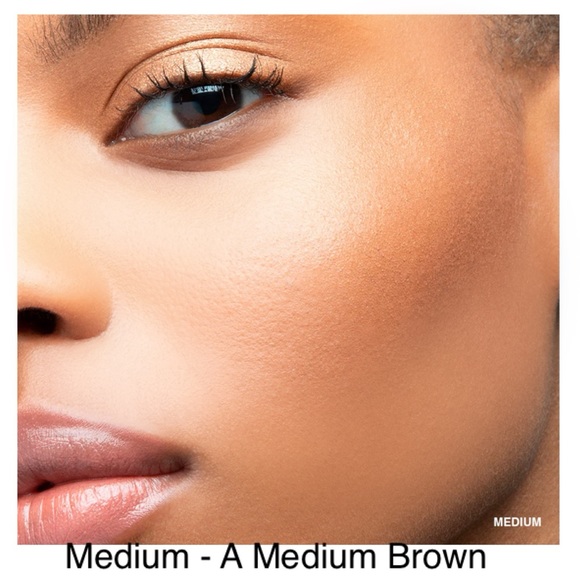 NIB🔥Bobbi Brown - Bronzing Powder - Picture 3 of 4